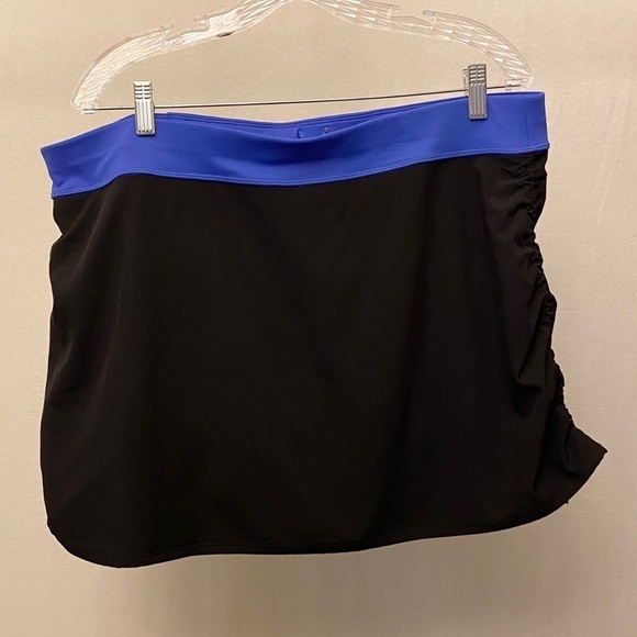 FILA SPORT XL Tennis Active Logo Skort Stretch Black / Blue Rouching, Adjustable - Picture 2 of 7